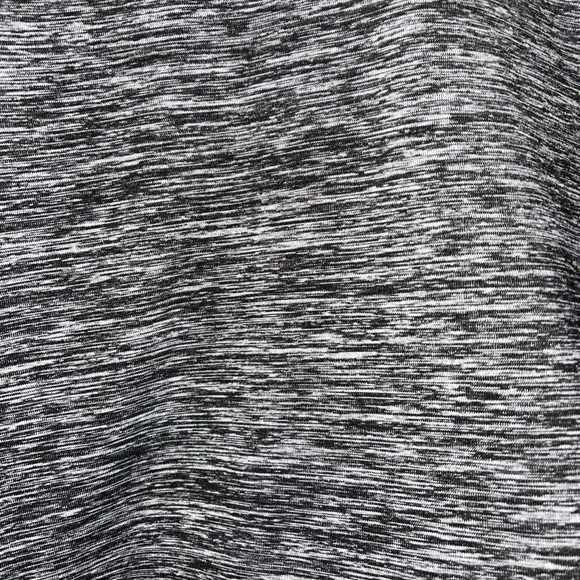 Prettylittlething athletic pullover - Picture 2 of 4